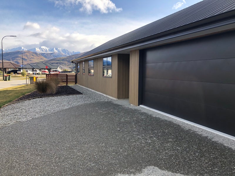 3 Violet Way, Lower Shotover, Queenstown - Carousel 1