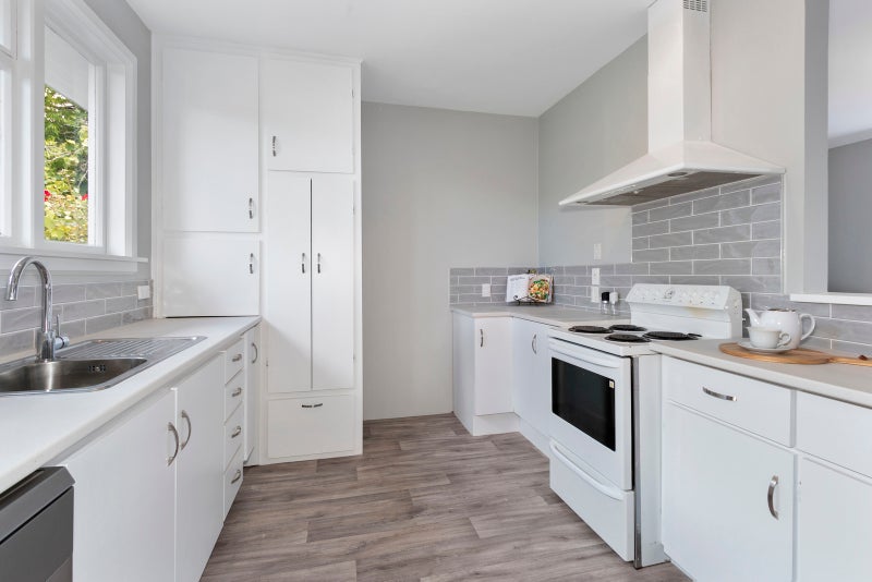 215 Centaurus Road, Saint Martins, Christchurch - Carousel 2