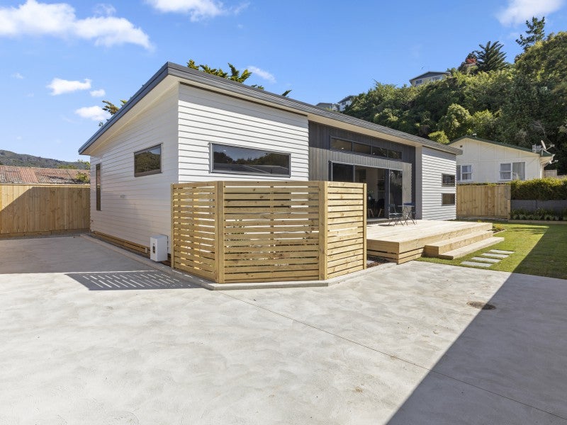 34A Stokes Valley Road, Stokes Valley, Lower Hutt - Carousel 1