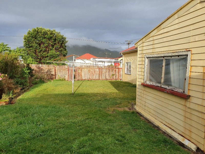 68 Blake Street, Blaketown, Greymouth - Carousel 12