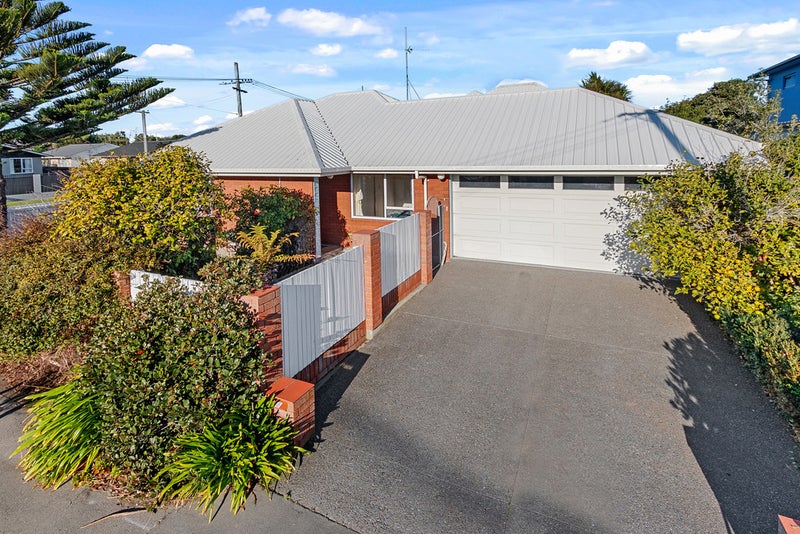 8 Penguin Street, Southshore, Christchurch - Carousel 1