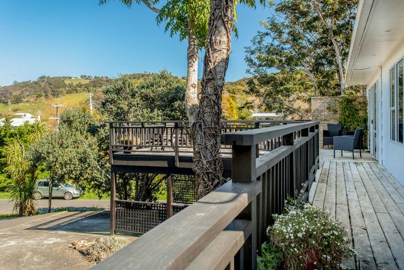 2A Nikau Road, Oneroa, Waiheke Island - Carousel 24