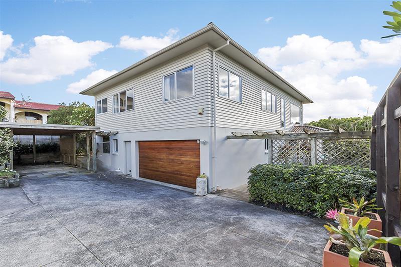 14 Sea View Terrace, Cockle Bay, Auckland - Carousel 2