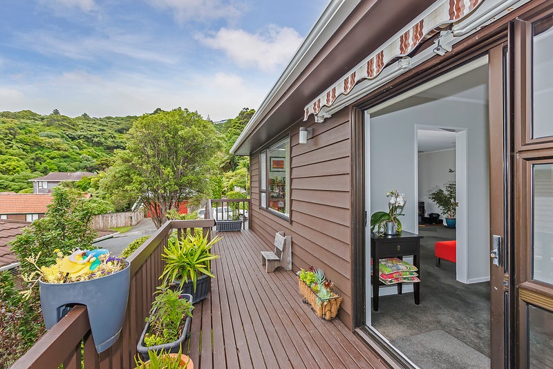 24 Thatcher Crescent, Crofton Downs, Wellington - Carousel 26