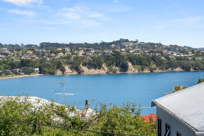 1008 Whangaparaoa Road, Matakatia, Whangaparaoa - Carousel 1