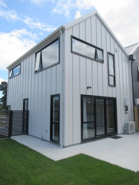 28 Dahl Drive, Wallaceville, Upper Hutt - Carousel 13