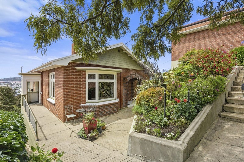 57 Easther Crescent, Kew, Dunedin - Carousel 1