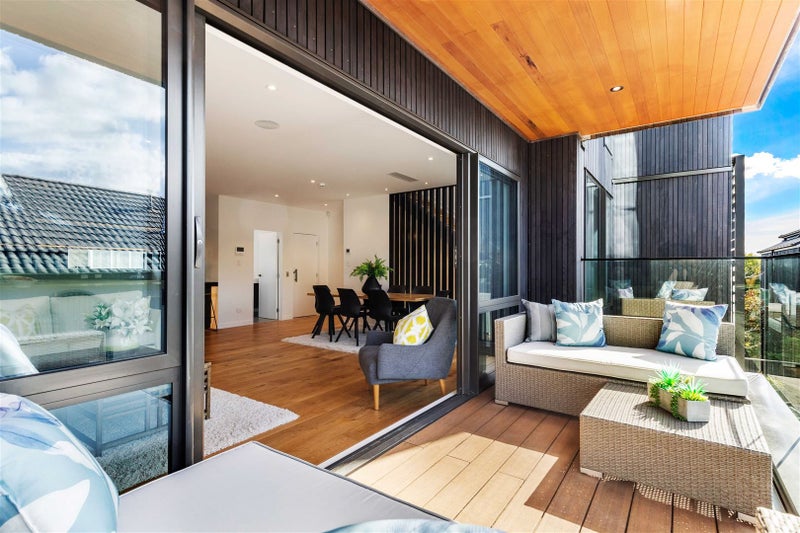 5D Pierce Road, Milford, Auckland - Carousel 1