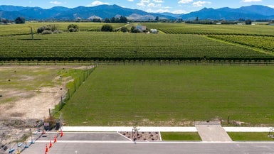 24 Whitehall Drive , Springlands, Blenheim - Carousel 1