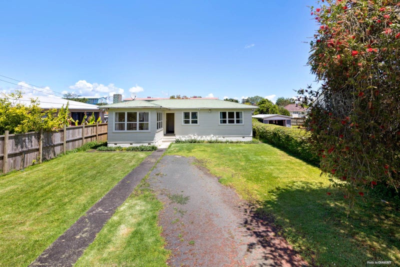 14 Laxon Avenue, Otara, Auckland - Carousel 1