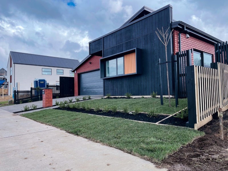 55 Earp Crescent, Chartwell, Hamilton - Carousel 2