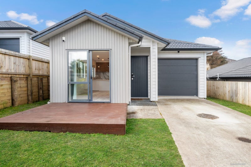 111 Tiriwa Drive, Massey, Auckland - Carousel 12