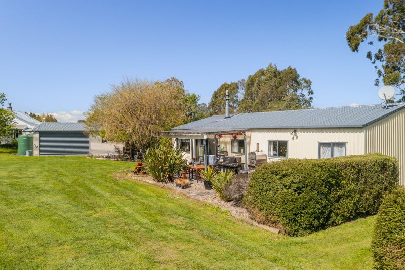 37 Buckland Street, Waipawa - Carousel 2