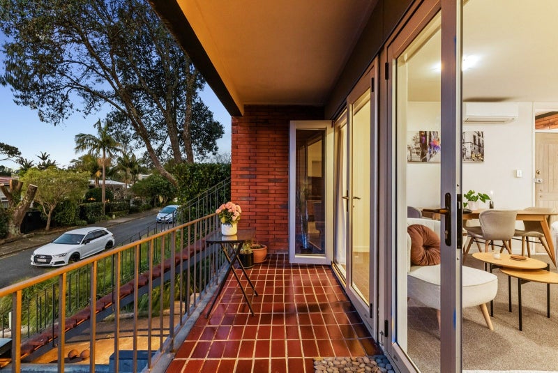 1/6 Saratoga Avenue, Herne Bay, Auckland - Carousel 2