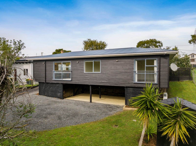 17A Saltaire Street, Avondale, Auckland - Carousel 1