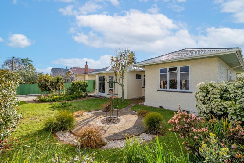 233 Queen Victoria Street, Motueka - Carousel 2