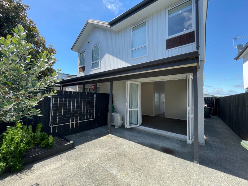 10 Vui Talitu Way, Glen Innes, Auckland - Carousel 1