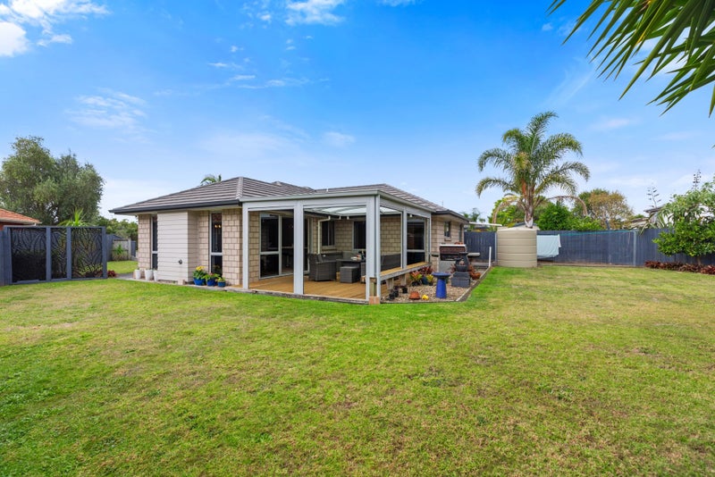 38 Roxbury Place, Papamoa Beach, Papamoa - Carousel 2
