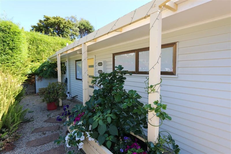 2/1 Catton Crescent, Mount Roskill, Auckland - Carousel 2