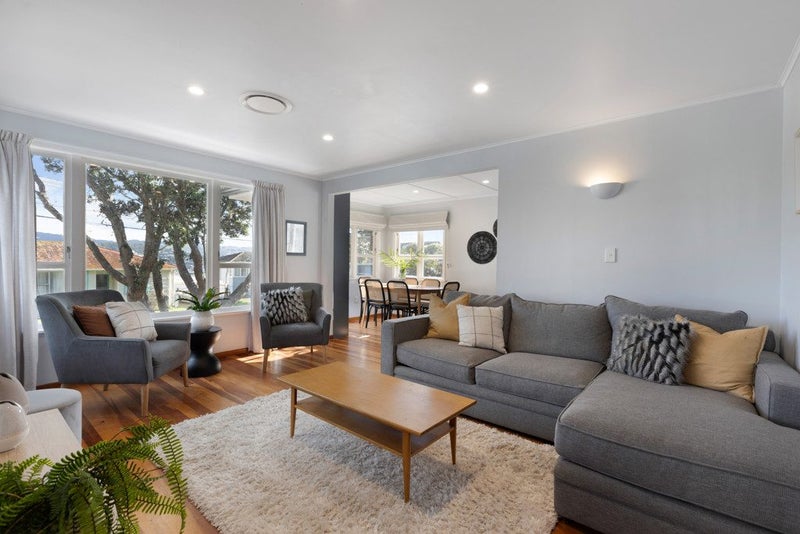 9 Ahuriri Street, Strathmore Park, Wellington - Carousel 2