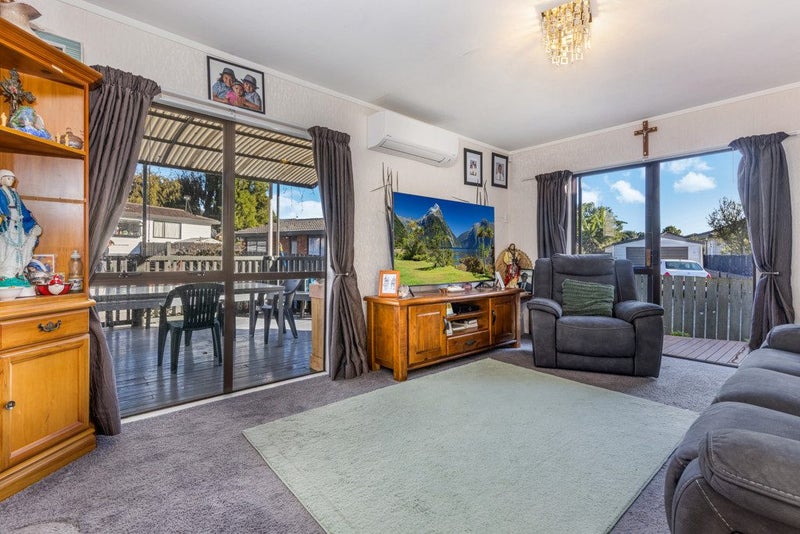26 Janese Place, Weymouth, Auckland - Carousel 2