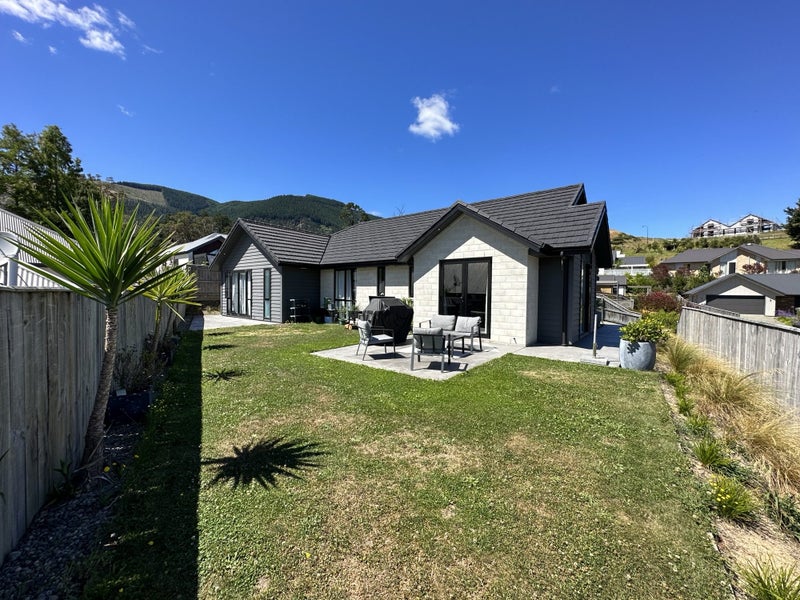 11 Greenfield Lane, Stoke, Nelson - Carousel 1