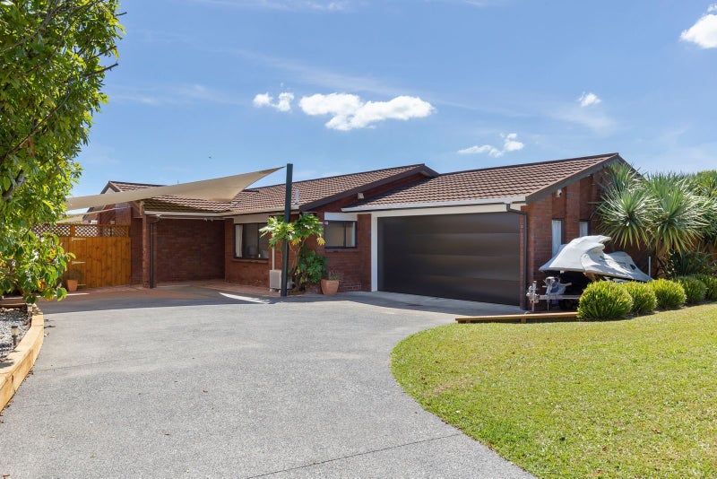 10 Eastridge Court, Northpark, Auckland - Carousel 1