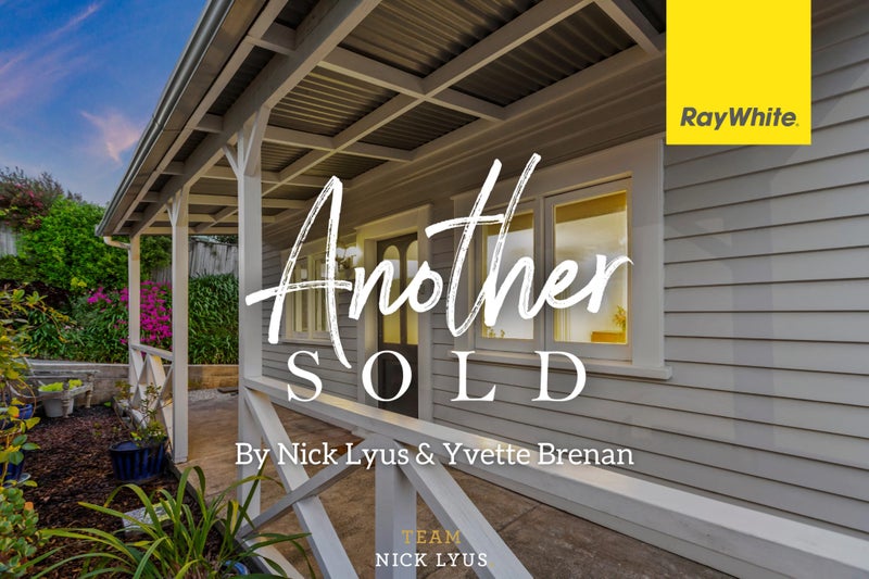 11 Ferndale Road, Mount Wellington, Auckland - Carousel 1