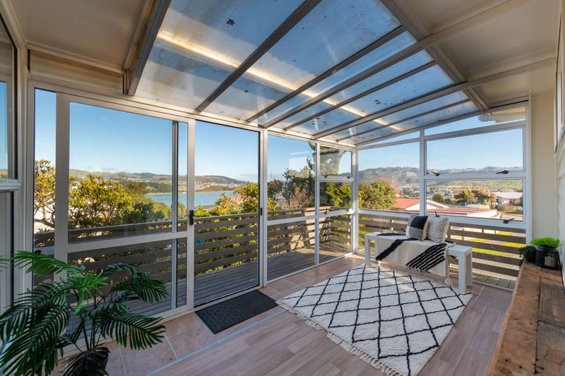 26 Gloaming Hill, Titahi Bay, Porirua - Carousel 2