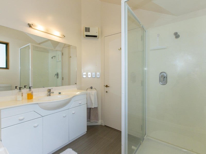 28D Epuni Street, Hutt Central, Lower Hutt - Carousel 23