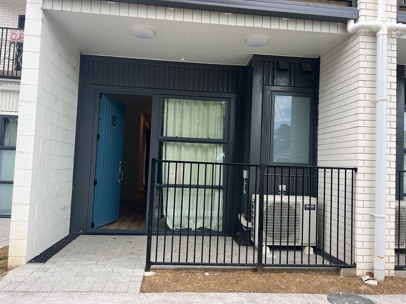 8/1 Kaponga Crescent, New Lynn, Auckland - Carousel 1