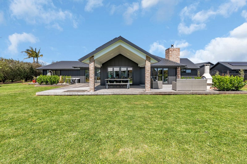 5 Thomas Elmsley Way, Whangarei - Carousel 1