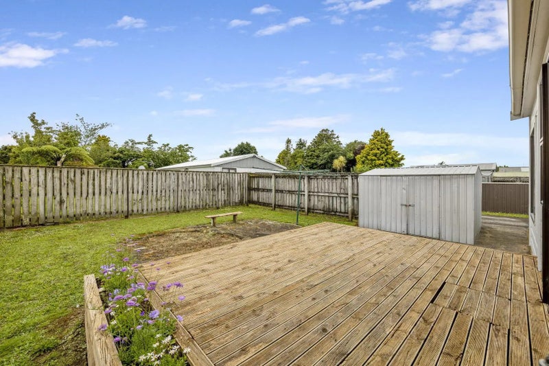 168 Regan Street, Stratford - Carousel 11