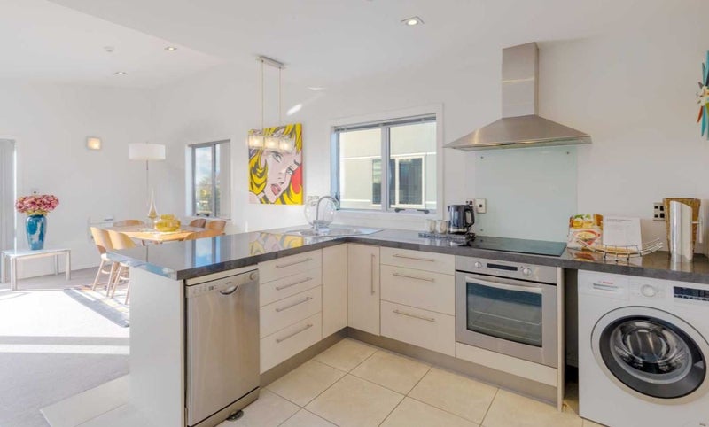 3/8 Hutcheson Street, Sydenham, Christchurch - Carousel 1