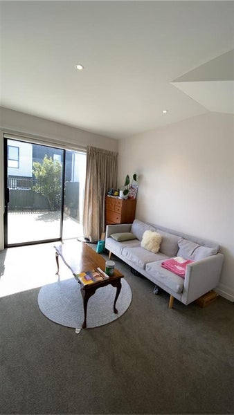 17/6 Oswald Crescent, Paparangi, Wellington - Carousel 2