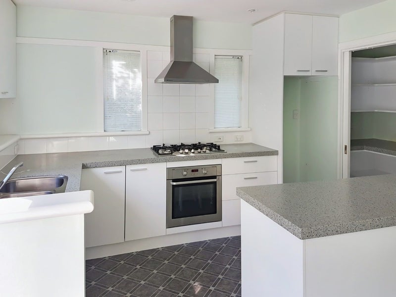 11 Enticott Place, Huntsbury, Christchurch - Carousel 2