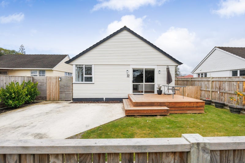 32 Leicester Street, Terrace End, Palmerston North - Carousel 1