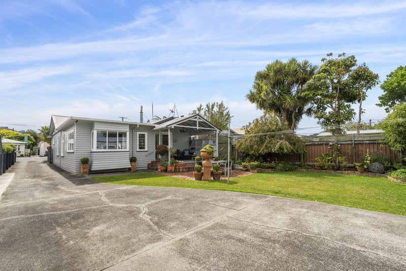 34 Central Terrace, Alicetown, Lower Hutt - Carousel 1