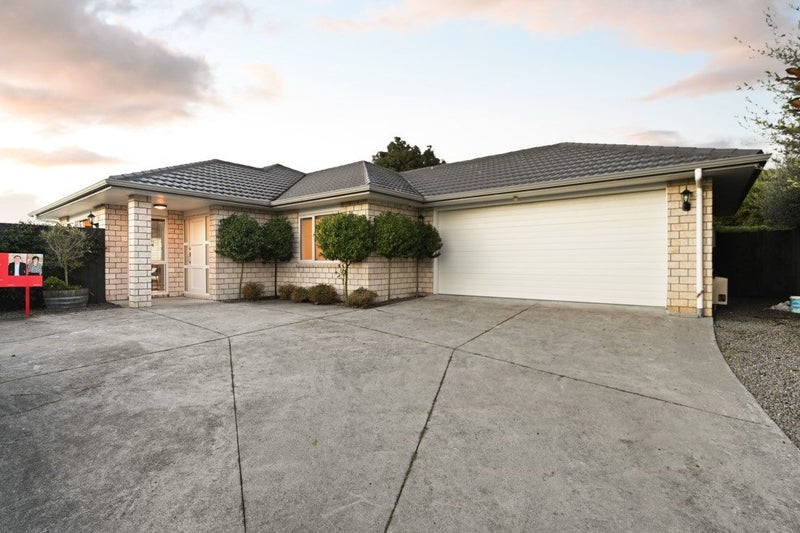 60 Magellan Rise, Flagstaff, Hamilton - Carousel 2