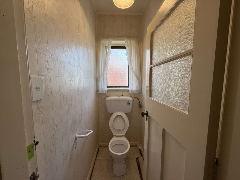 8 Bould Street, Johnsonville, Wellington - Carousel 14