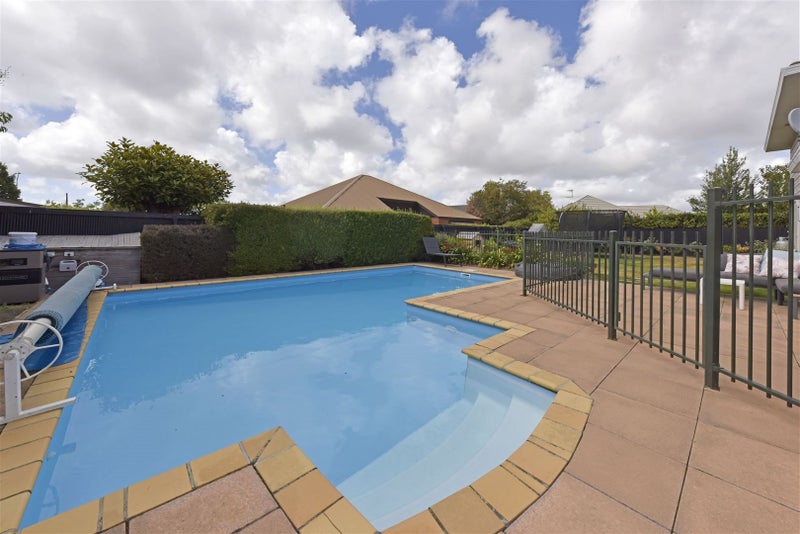 7A Juniper Place, Burnside, Christchurch - Carousel 2