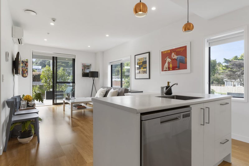 G04/987 Mount Eden Road, Three Kings, Auckland - Carousel 1