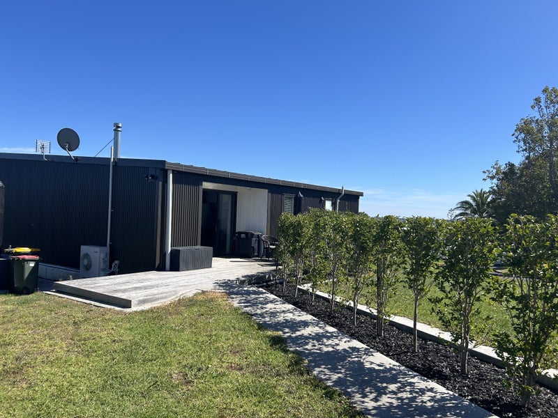 69 Point View Drive, East Tamaki Heights, Auckland - Carousel 1