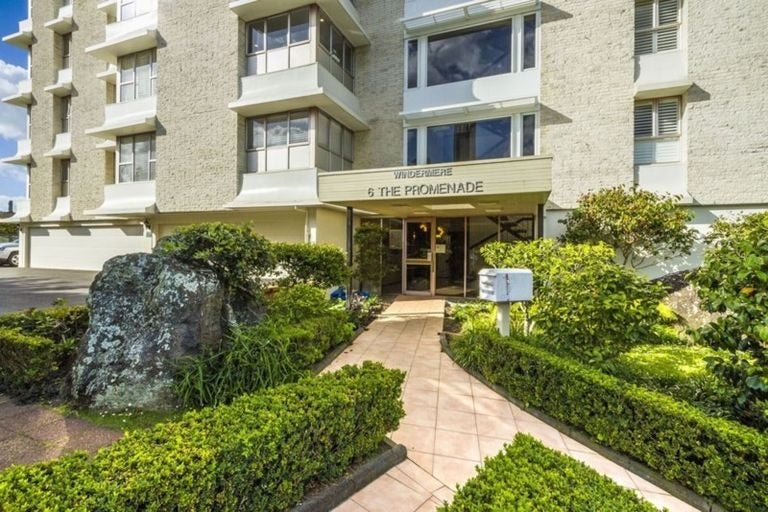 2B/6 The Promenade, Takapuna, Auckland - Carousel 17