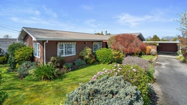 16 Queen Alexandra Street, Lansdowne, Masterton - Carousel 1