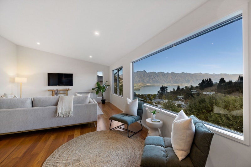 40 Lochy Road, Fernhill, Queenstown - Carousel 2