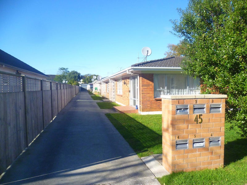 2/45 Amaru Road, Onehunga, Auckland - Carousel 1