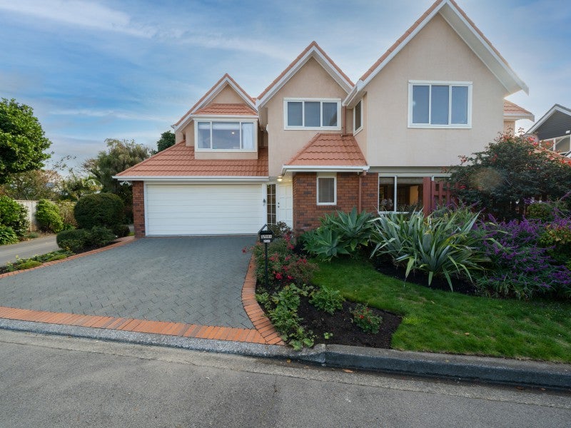 1/10 Military Road, Boulcott, Lower Hutt - Carousel 1