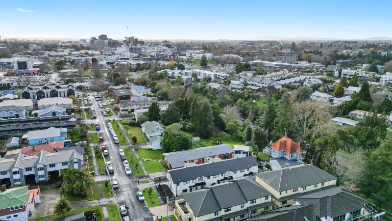 1/13 Manning Street, Hamilton Central, Hamilton - Carousel 3