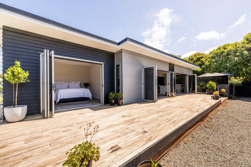 2 Albert Street, Clive, Hastings - Carousel 1